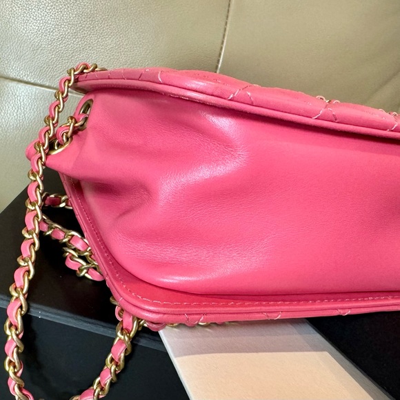 CHANEL▪️Quilted Calfskin Chain CC Small Accordion Tote Gold Hardware - Picture 13 of 15